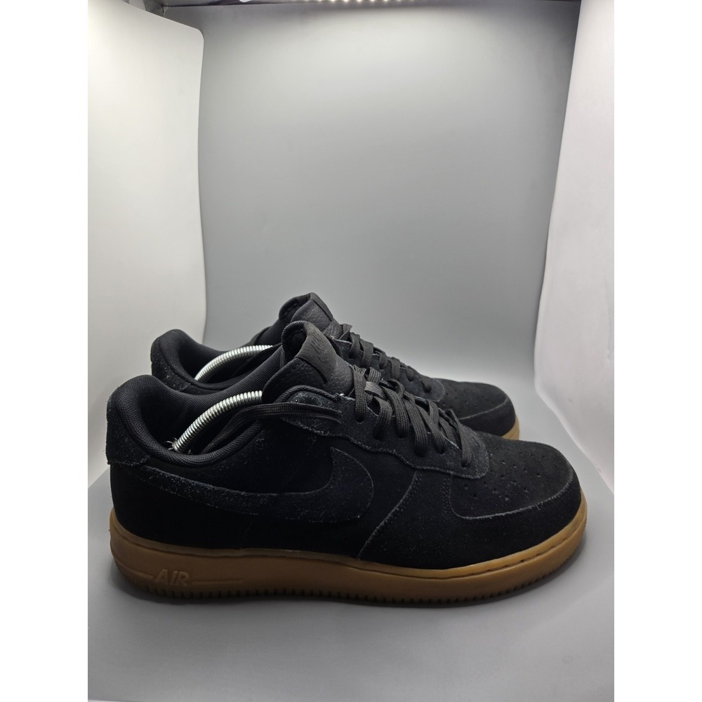 Men's Nike Air Force 1 Low Black Suede Gum Sole Sneakers Size 11 US - 488298-098 - Picture 6 of 9